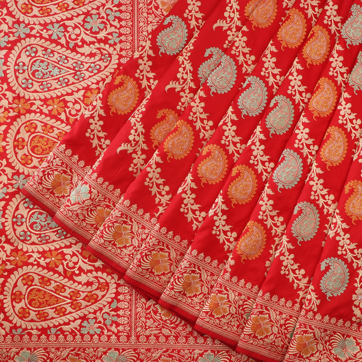 Handwoven Sindoori Red Keriya Banarasi Silk Sari - WIIBT0085 - Cover View