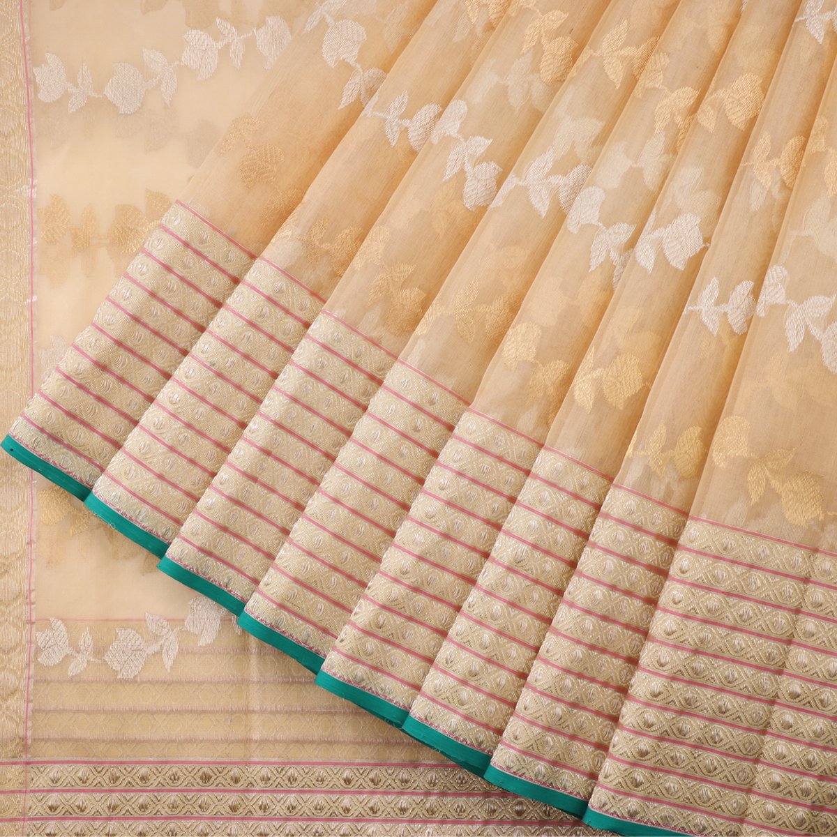 Handwoven Bane Baar Chanderi Silk Sari - WIIHSBH003 - Cover View