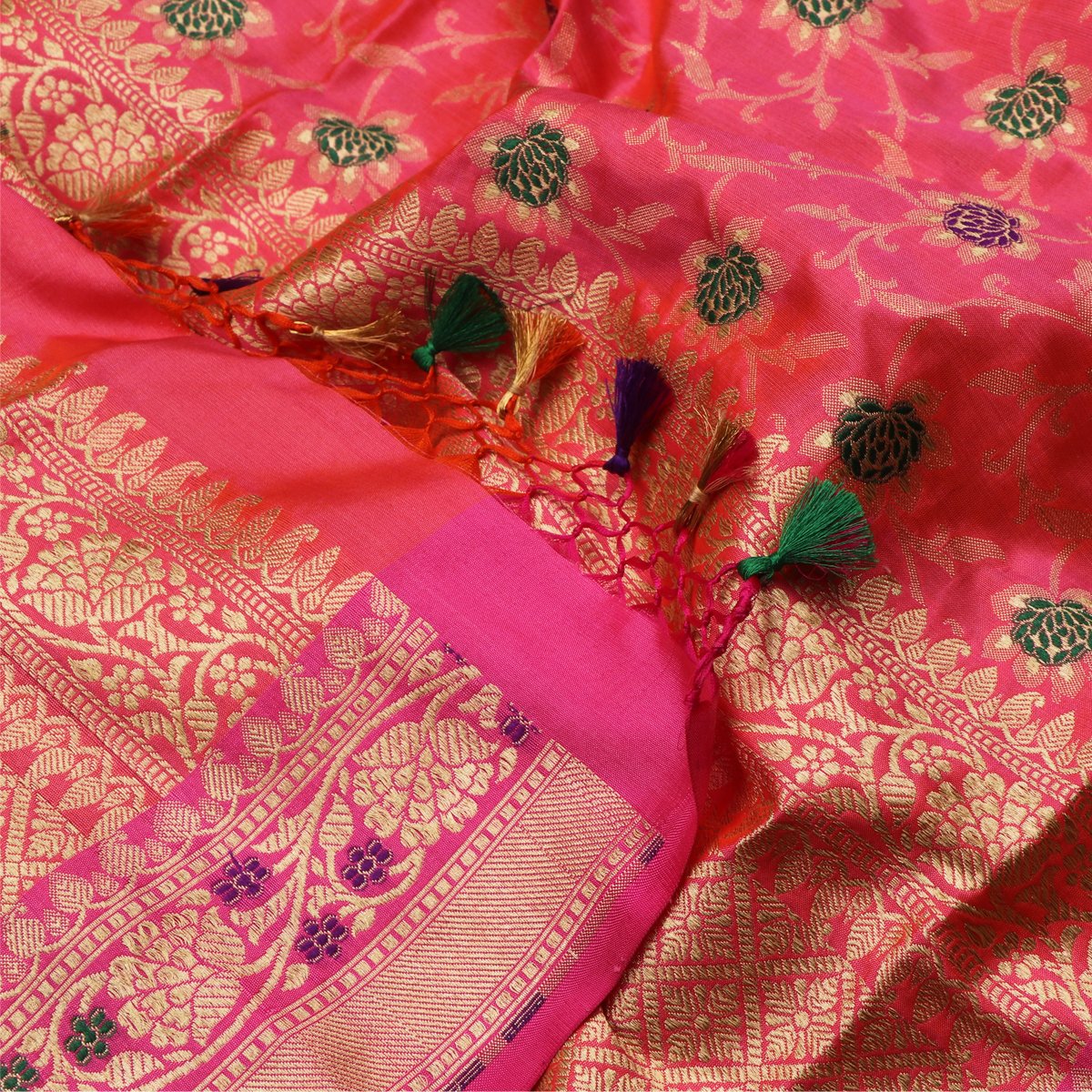 Handwoven Pink Paithani & Banarasi Katan Silk Dupatta - WIIRJ11221005 - Fabric View