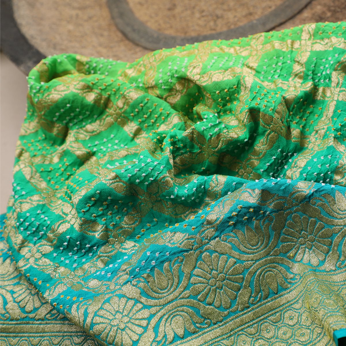 Handwoven Turquoise Bandhani Dupatta - WIIAJB439 166 - WeaveinIndia