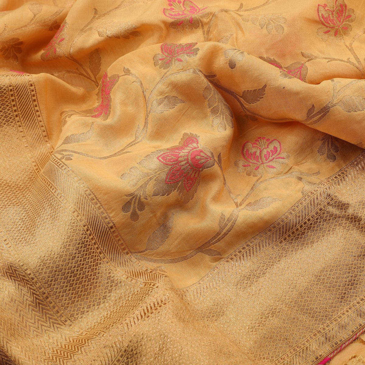 Handwoven Chalk Yellow Banarasi Kimkhab Silk Sari - WIISHNIKARIDNAM019 - Fabric View 2