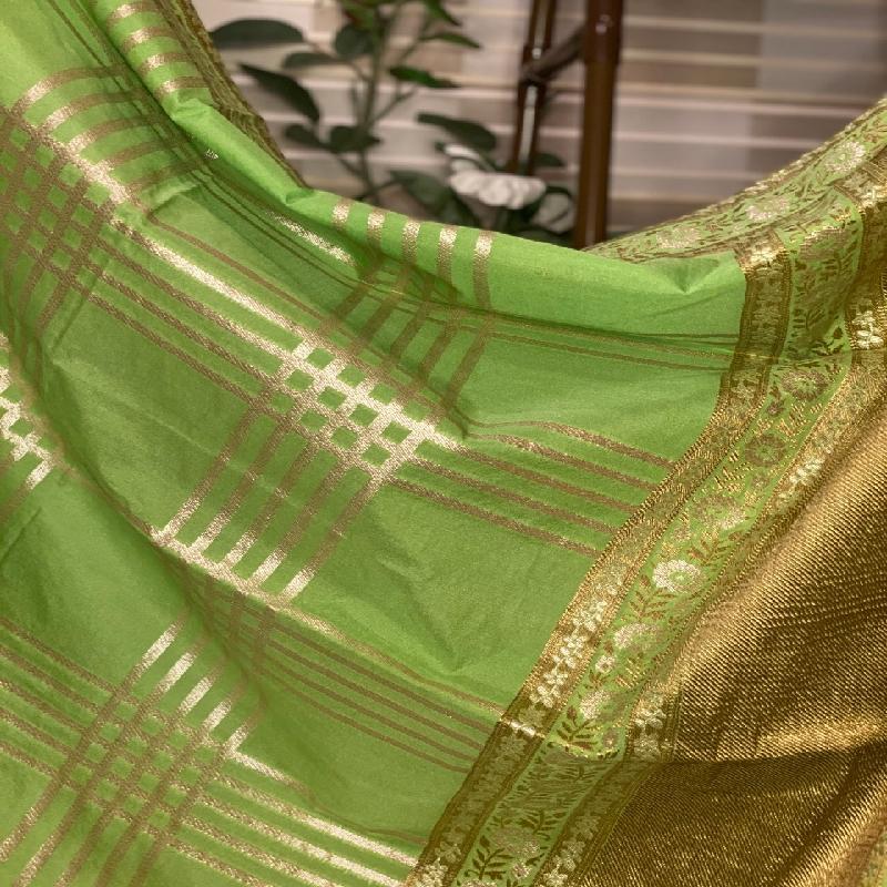 Parrot Green Banarasi Dupatta - WeaveinIndia