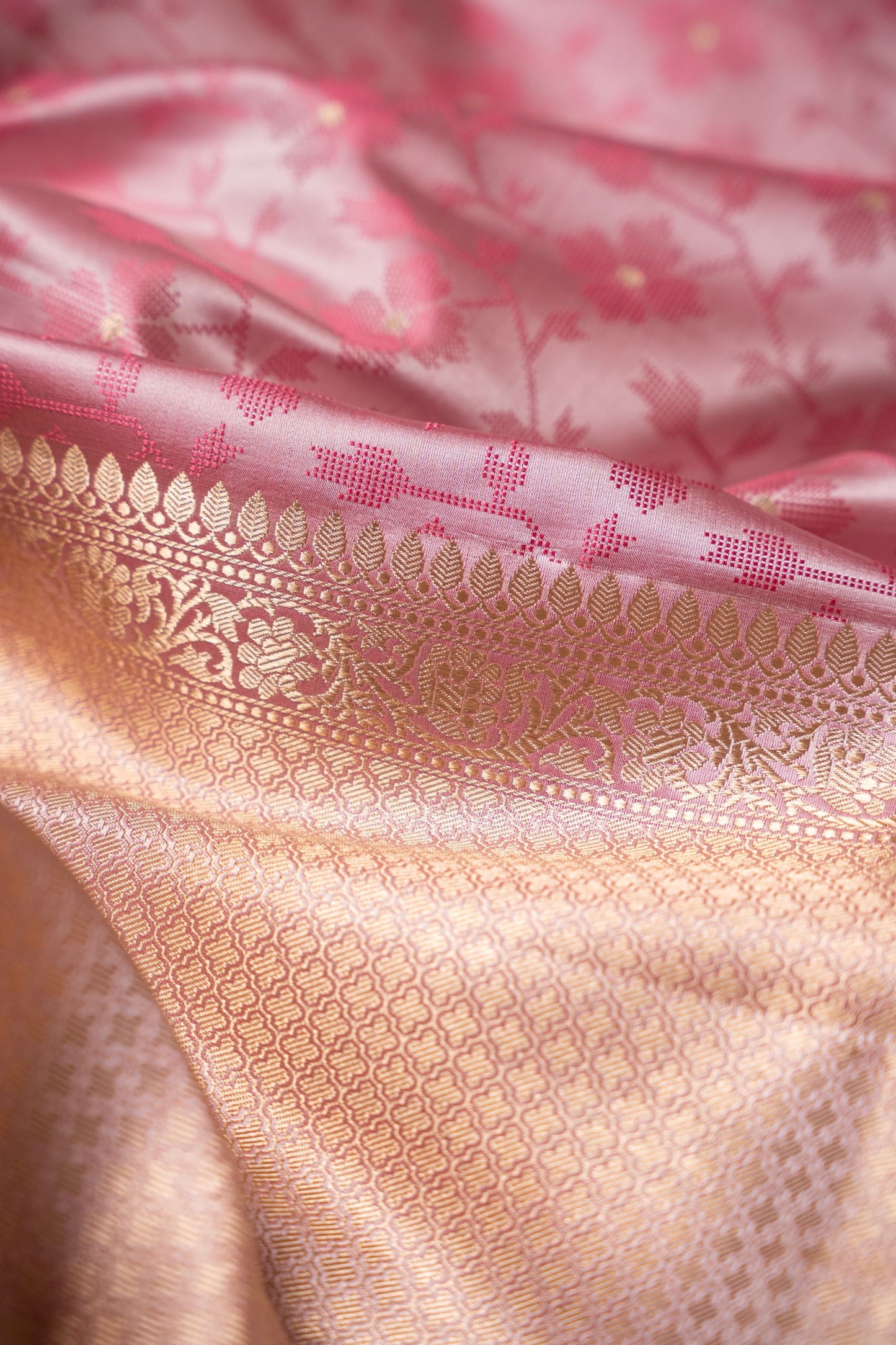 Pink Jamdani Pattern Mushru Silk Saree