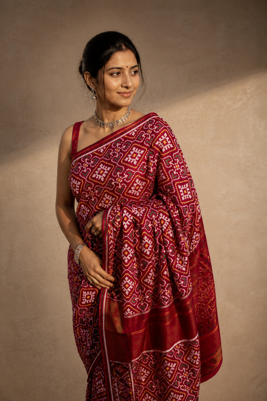 Vermilion Red Navaratna Motif Patan Patola Dupatta