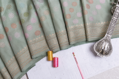 Pastel Pista Green Handwoven Banarasi Raangkat Saree