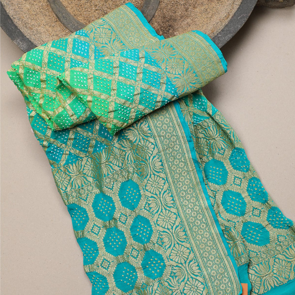 Handwoven Turquoise  Bandhani Dupatta - WIIAJB439 166 - WeaveinIndia