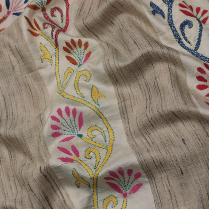 Handwoven Bengal Cotton Sari with Kantha Embroidery - WIIARIDNAMSS114 - Fabric View