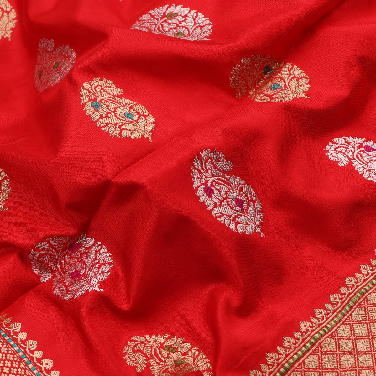 Handwoven Chilli Red Katan Silk Dupatta - WIISDT665 40B - Fabric View