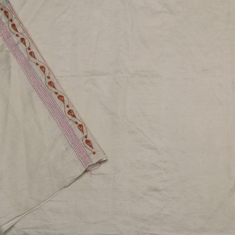 Handwoven Bengal Cotton Sari with Kantha Embroidery - WIIARIDNAMSS114 - Blouse View