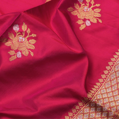 Handwoven Cherry Red Banarasi Katan Silk Dupatta -WIIAM0127(5) - Fabric View