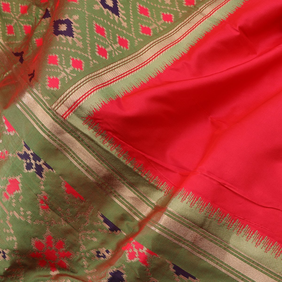 Handwoven Crimson Red Rajkot Single Ikat Dupatta  - WIISHNIKARIDNAM0091 - Fabric View