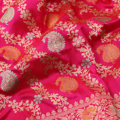 Handwoven Candy Pink Keriya Banarasi Silk Sari - WIIBT0094 - Design View