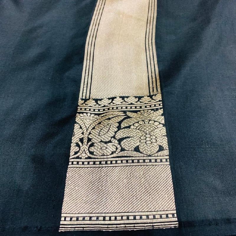 White Banarasi Silk Saree - WeaveinIndia