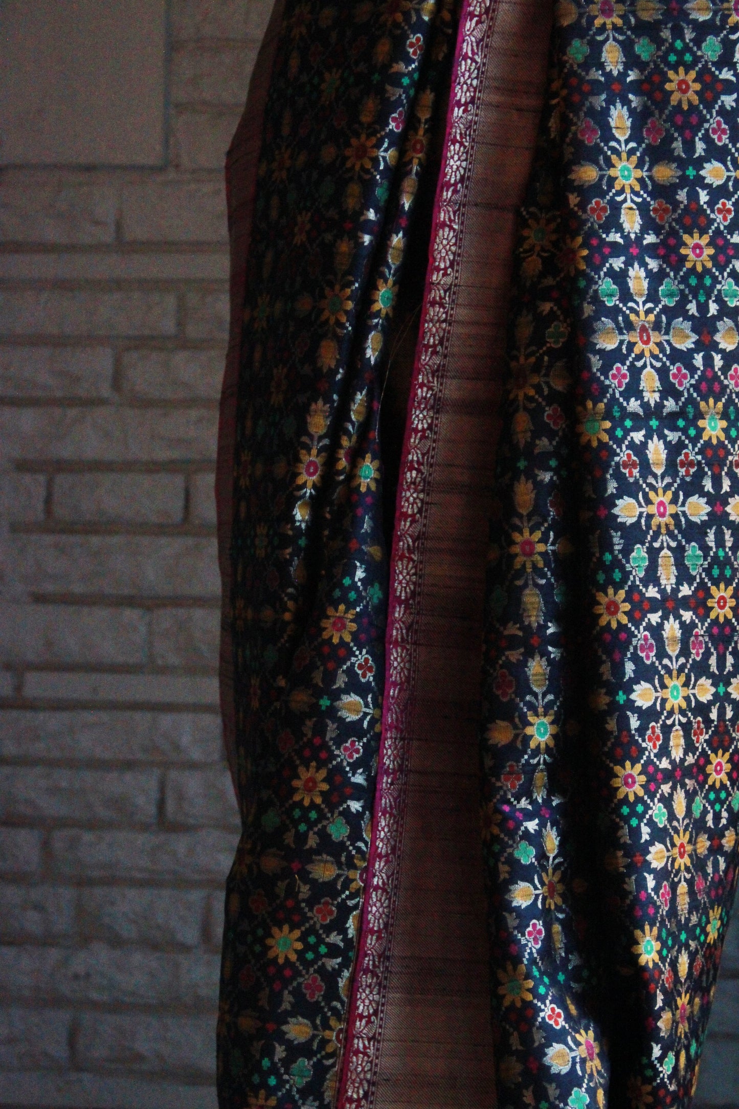Handwoven Black Banarasi Patola Silk Sari - WeaveinIndia,  - Sari, WeaveinIndia - WeaveinIndia 