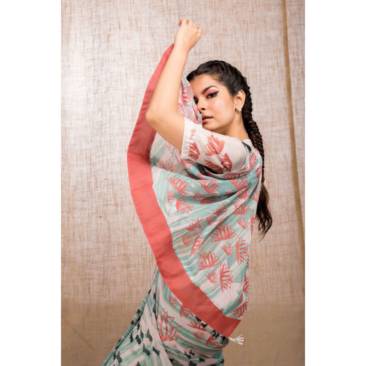 Blush Tropical Pichwai Sari - WIIAKALICO SS09 - View 4